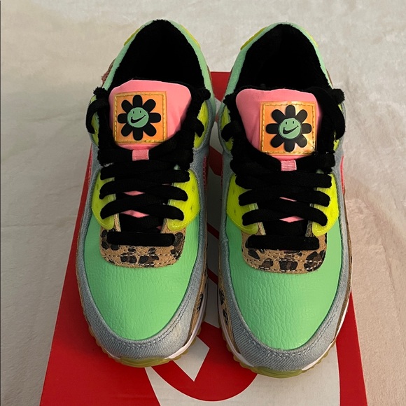 Nike Air Max 90 LX Dancefloor Green - Picture 3 of 11